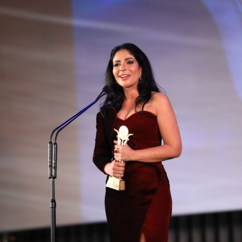 منى زكي ومنة شلبي