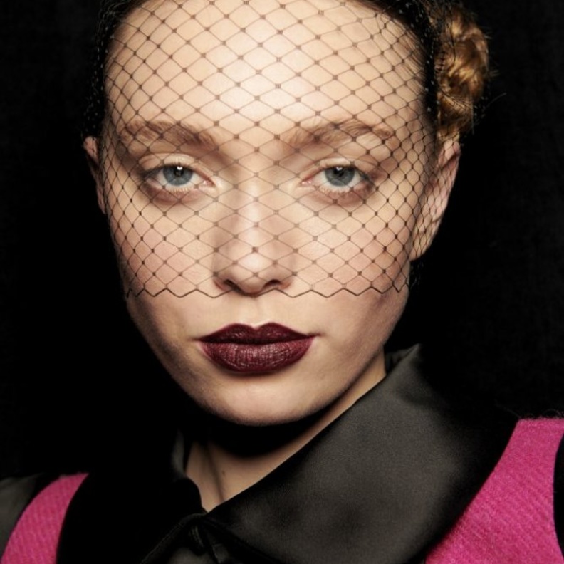 اجمل الوان احمر شفاه برغندي بدرجات جريئة من دار Chocheng