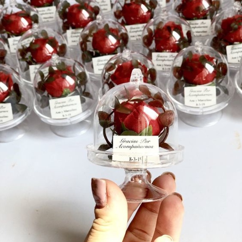 افكار عديدة رومانسية يمكنك أن تقدميها لضيوفك كتوزيعات زواج في يوم الحب