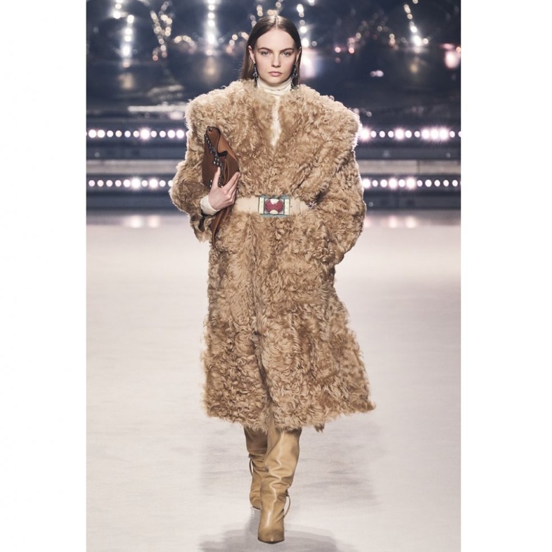  تصاميم فروات موضة شتاء 2020 من دار Isabel Marant