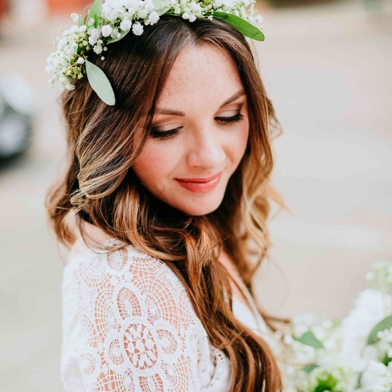 روتين للعناية بشعر العروس قبل شهر من الزفاف