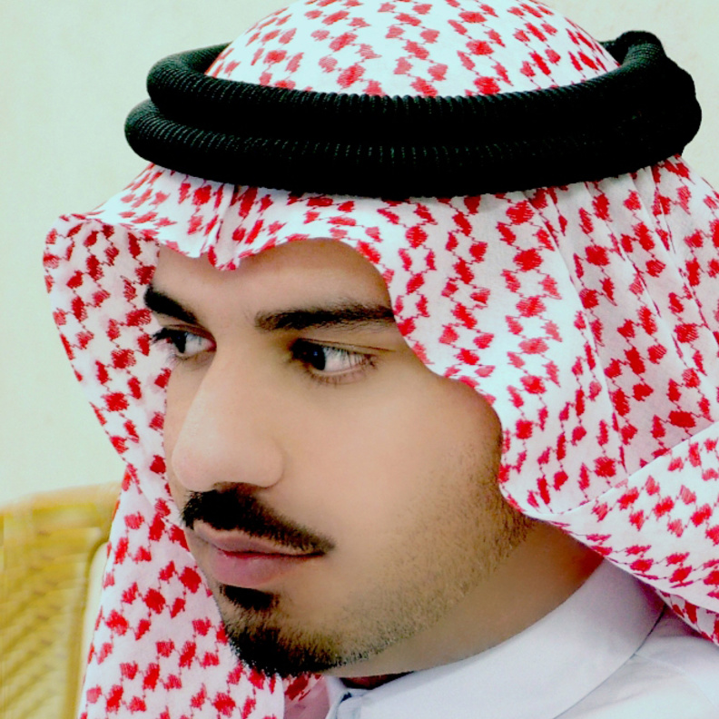 الفنان أحمد شريف موهبة إماراتية فذة