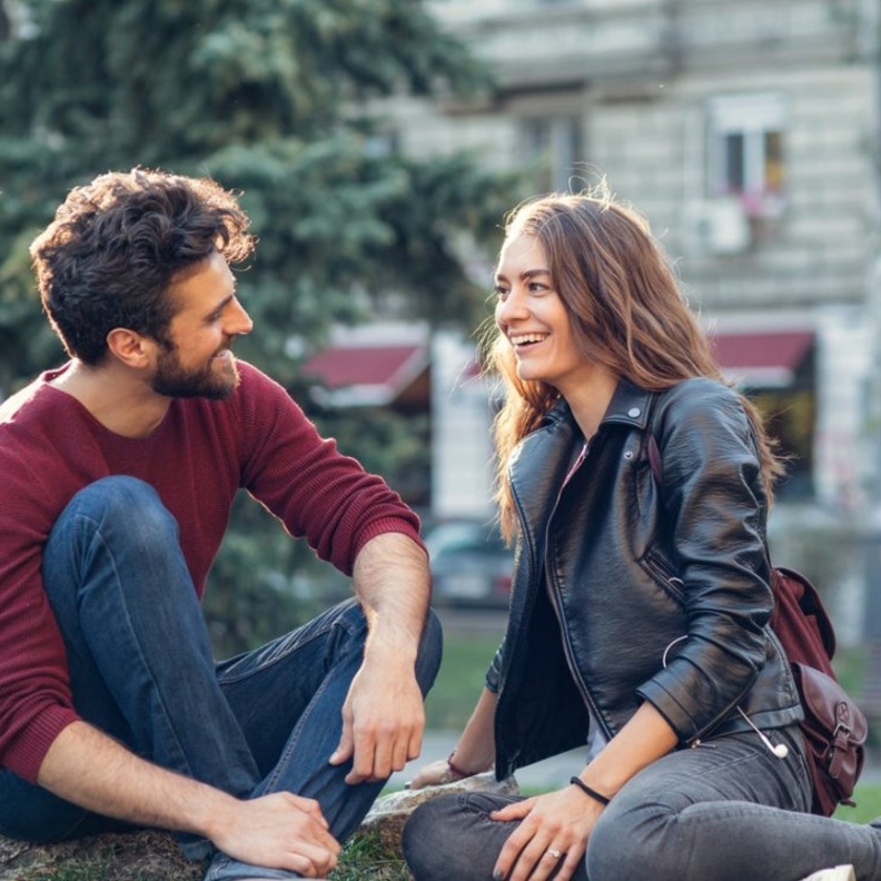 علامات تدل على أن حبيبك السابق مازال يحبك