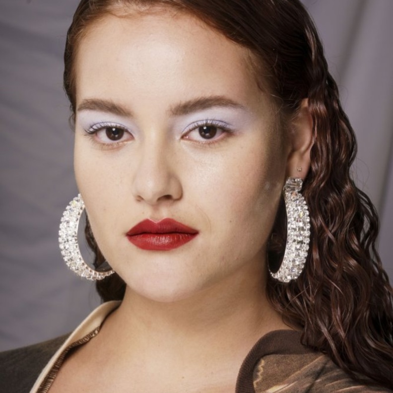 أحدث رسمات ظلال عيون مونوكروم لإطلالة راقية لمناسبات نهاية العام 2020