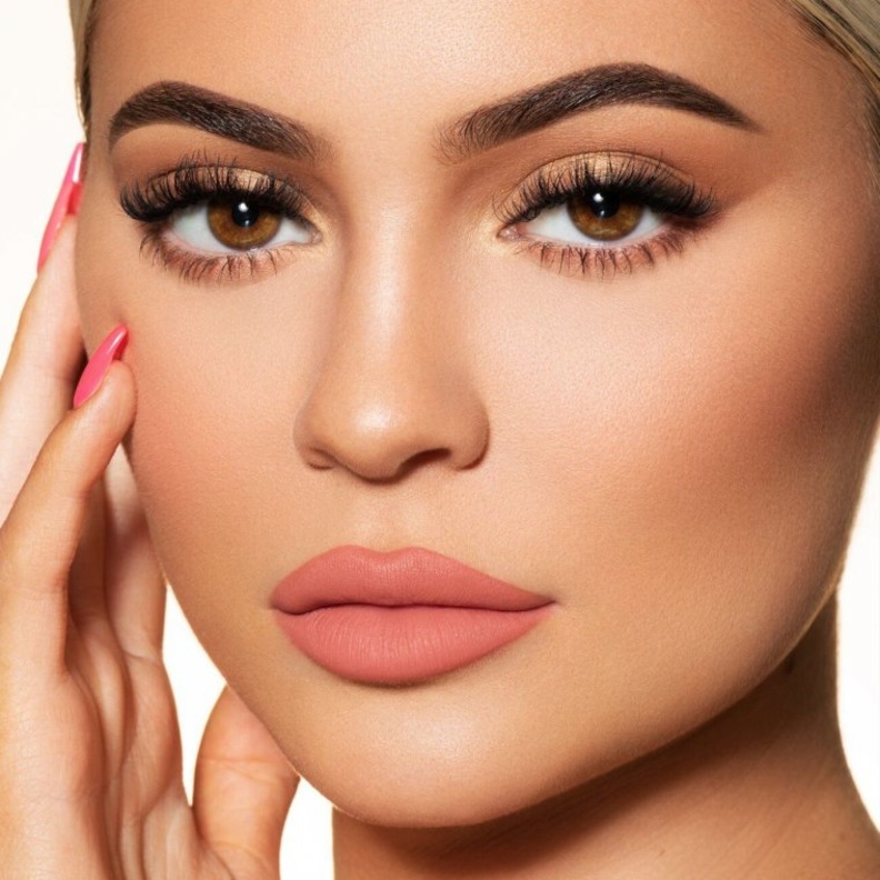 خطوات أساسية قبل وضع الروج المات