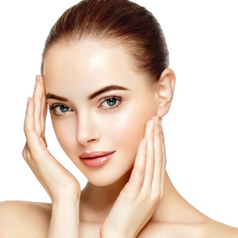 طريقة تحضير ماسك الكركم واللبن والعسل للحصول على بشرة مفعمة بالحيوية