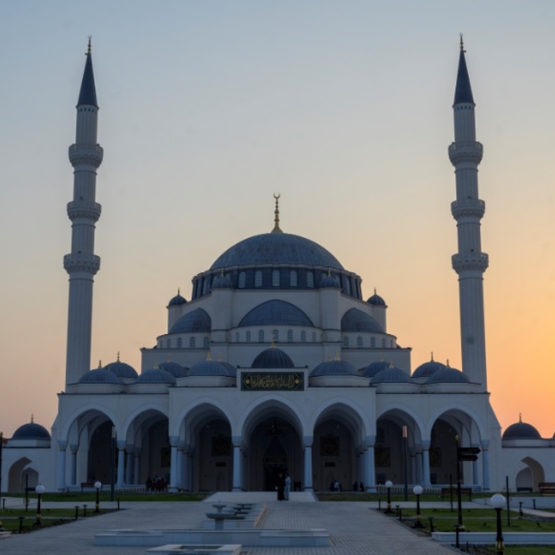 صرح إسلامي مميز في قلب عاصمة الثقافة الإسلامية