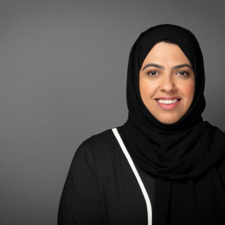 جهود سباقة وإنجازات مميزة في مكافحة كورونا من الطبيبة الإماراتية حنان السويدي