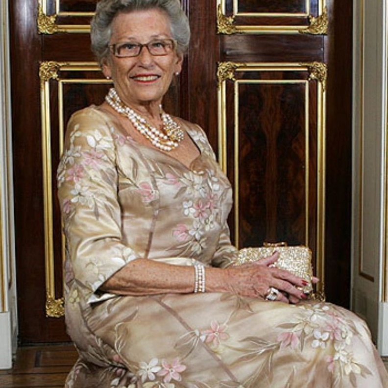 ظهور نادر للأميرة أستريد أكبر أفراد العائلة النرويجية سنا.. فمن تكون؟