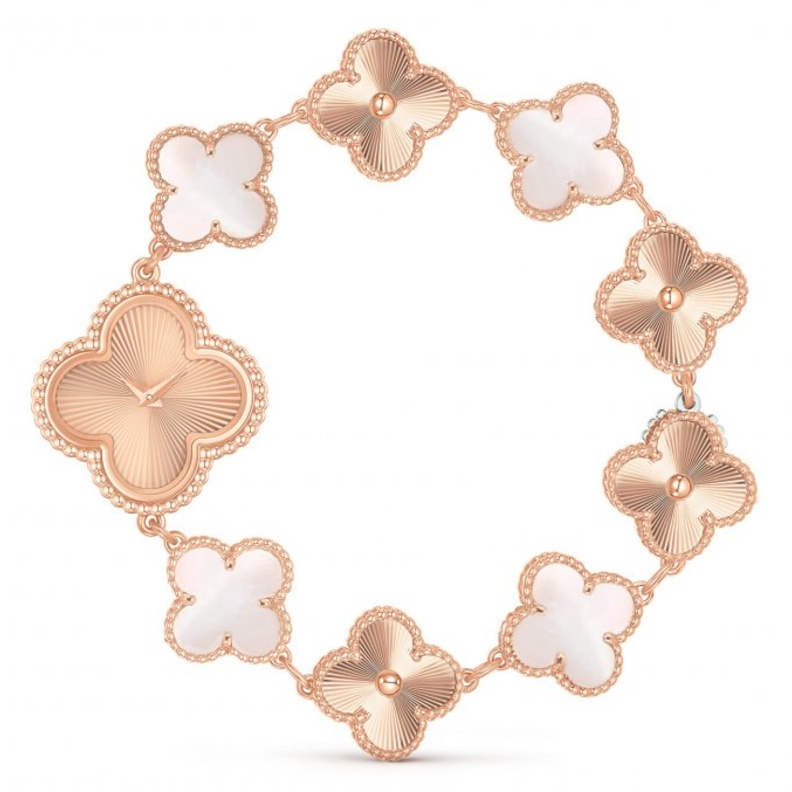 ساعة من فان كليف أند أربلز Van Cleef & Arpels