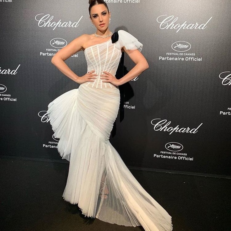 فساتين خطوبة بكتف واحد من جان لويس صبجي