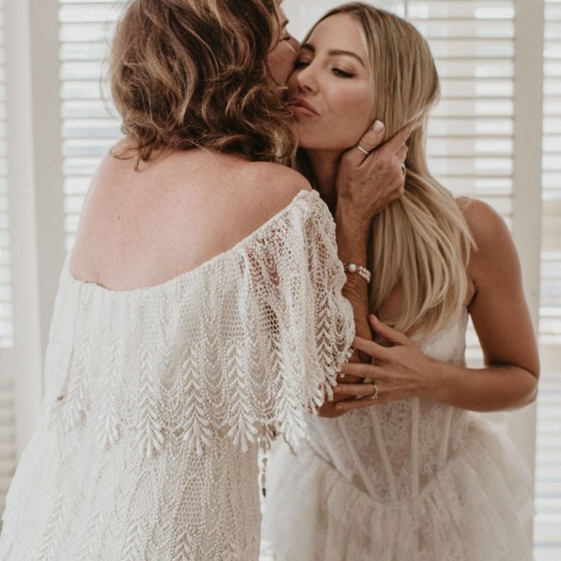 حسن تعامل العروس مع حماتها