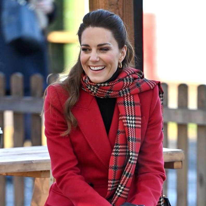  أجمل أقراط كيت ميدلتون الأنيقة التي تألقت بها في جولتها الملكية ‏الأخيرة