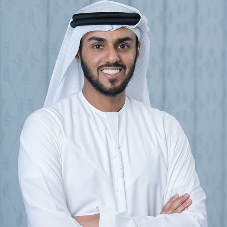 مصمم الجرافيك الإماراتي سالم القاسمي موهبة إماراتية فذة