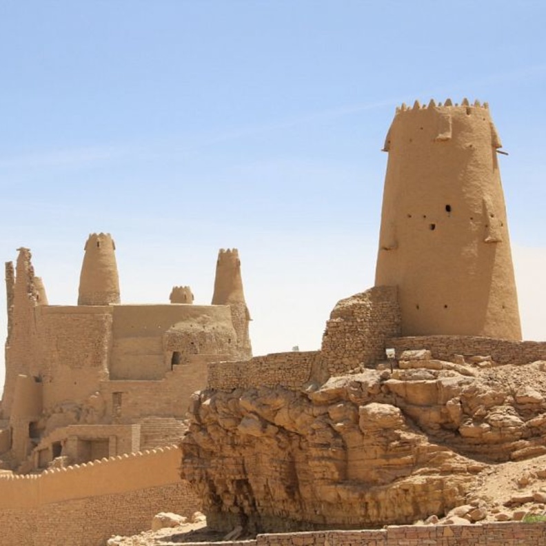 تجربة تراثية مميزة في قلعة مارد التاريخية - المصدر وكالة الأنباء السعودية