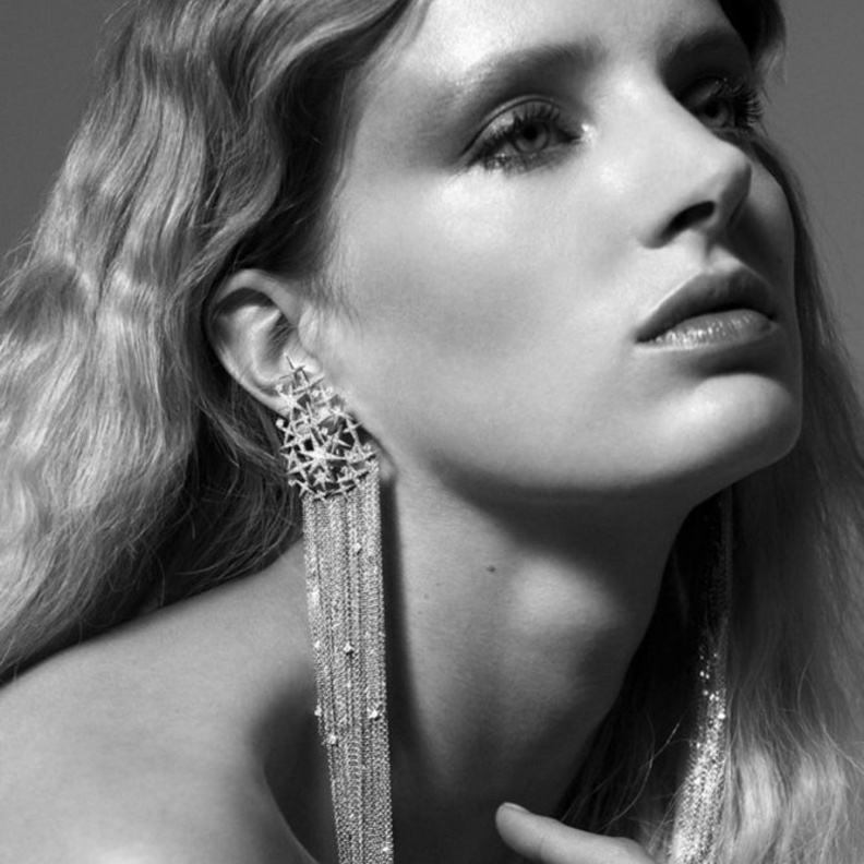 اختاري أقراط فاخرة بتصميمات عصرية لاطلالة السهرة