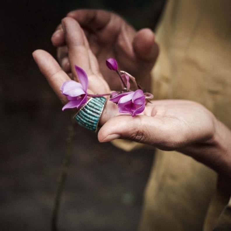 منصة BEE RESPECT ابتكار صديق للبيئة من Guerlain.. وسيسيل لوشار كبيرة مسؤولي الاستدامة