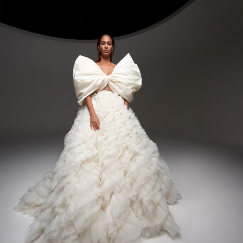 فساتين خطوبة طويلة من giambattista valli