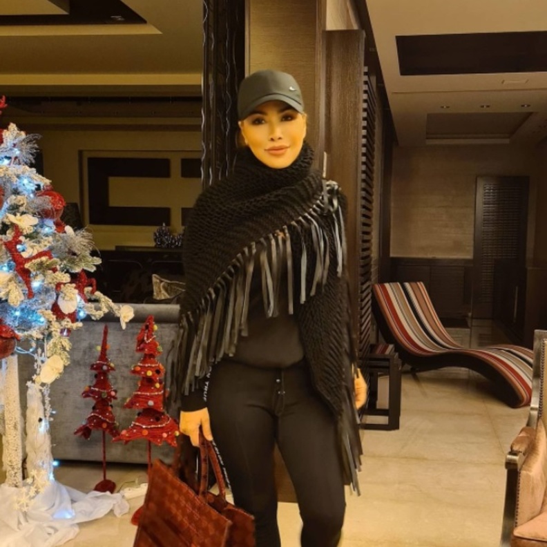 نوال الزغبي بإطلالة عصرية 