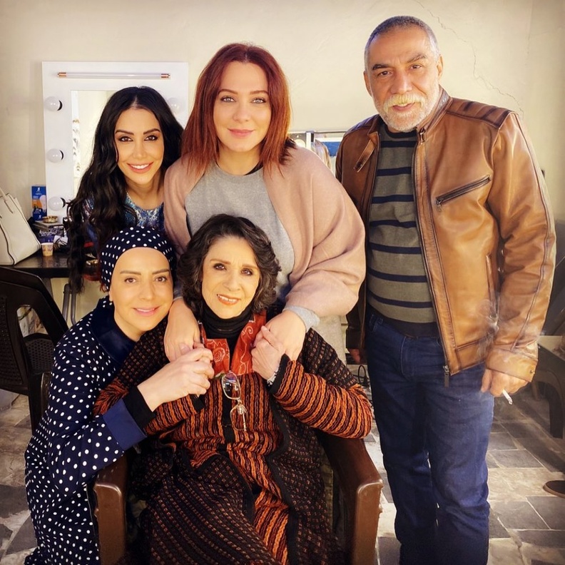 سامية الجزائري وابطال مسلسل الكندوش