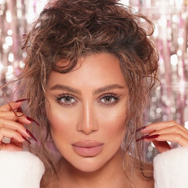  رسمات مكياج مايا دياب مع احمر الشفاه النيود والكونتور لعام 2020