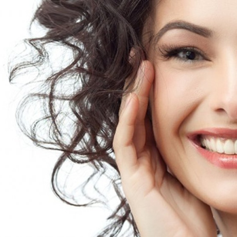 تخلصي من الهالات السوداء لمظهر اكثر شبابي