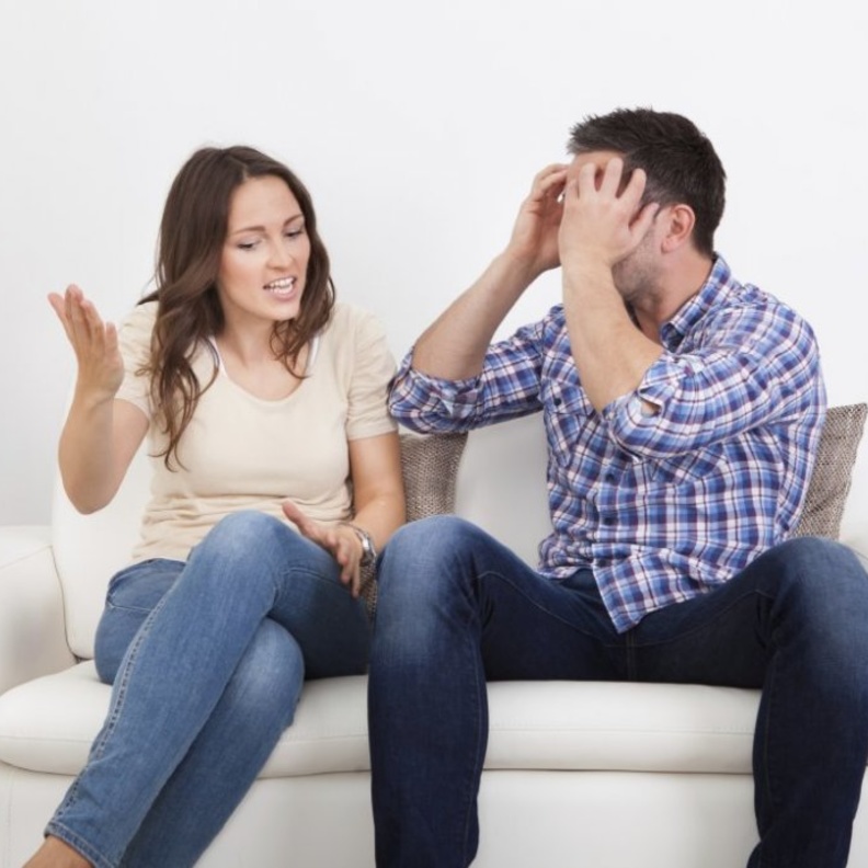 كيف تقنعين خطيبك باستمرار العمل بعد الزواج - الالتزام بالهدوء