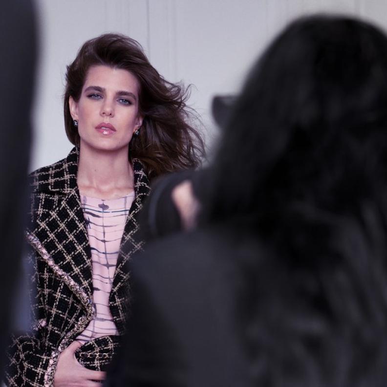 شارلوت كاسيراغي سفيرة CHANEL الجديدة -١والمتحدثة الرسمية باسمها