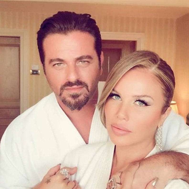  تنشر نيكول باستمرار صور رومانسية لها مع زوجها