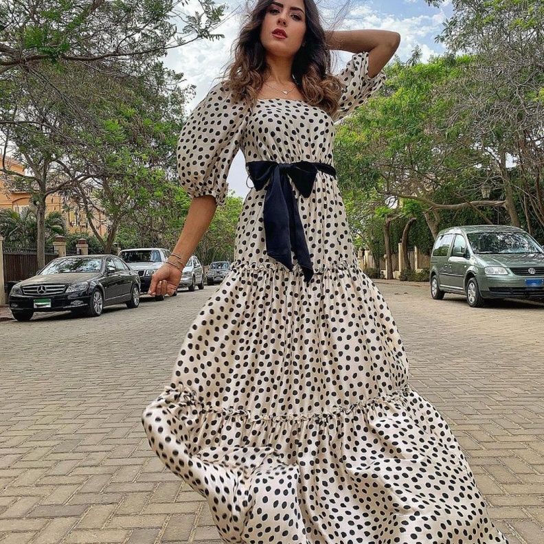 احدث موديلات فساتين كاجوال منقطة من ريهام ايمن