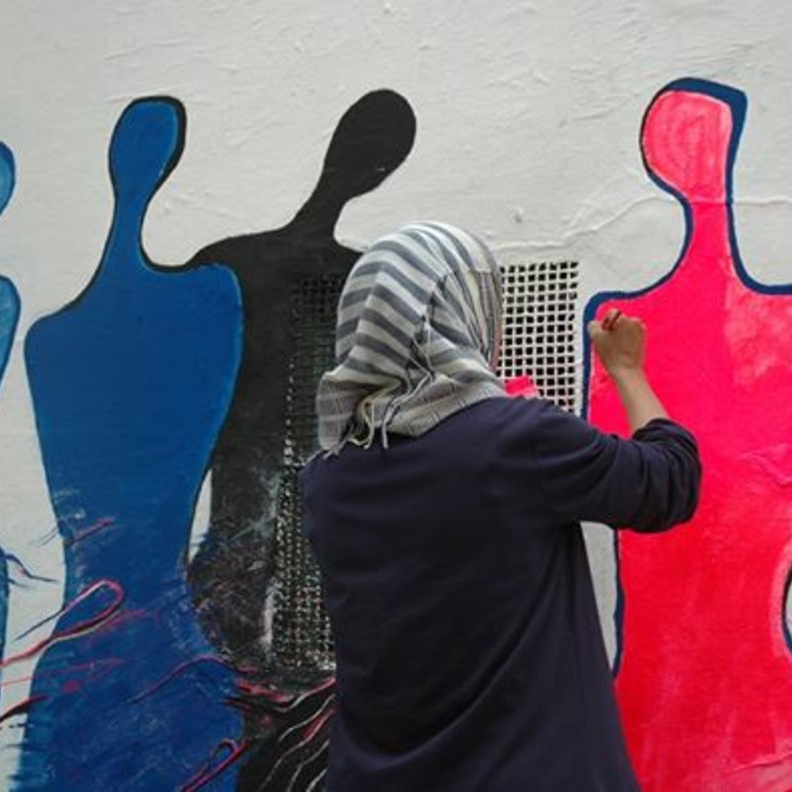 أعمال فنية مبتكرة للفنانة التشكيلية نجاة مكي