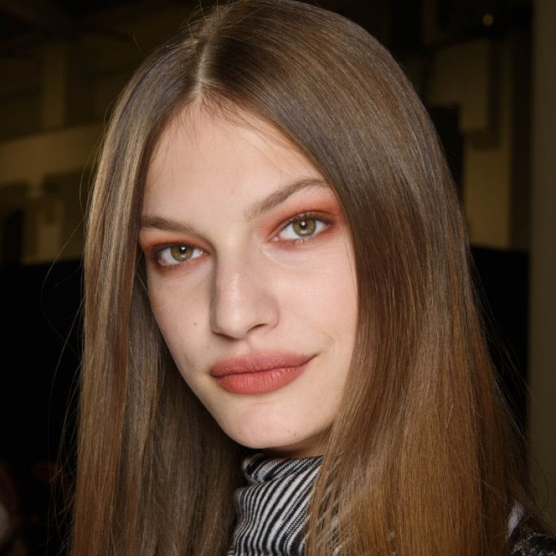  تسريحات شعر راقية تناسب الشعر الطويل من Missoni