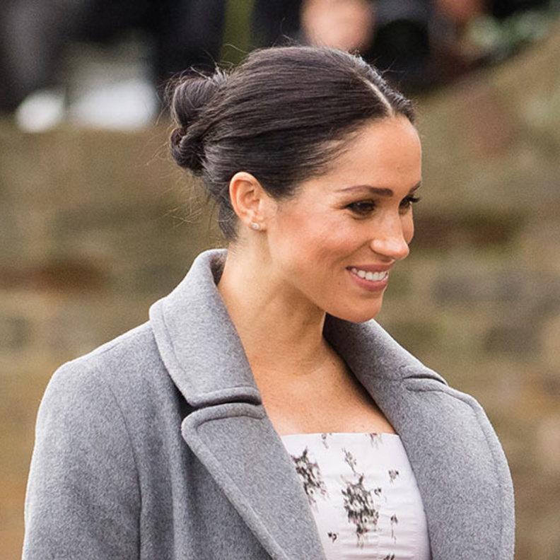 أجمل إطلالات النجمات من وحي سيدات القصر الملكي البريطاني