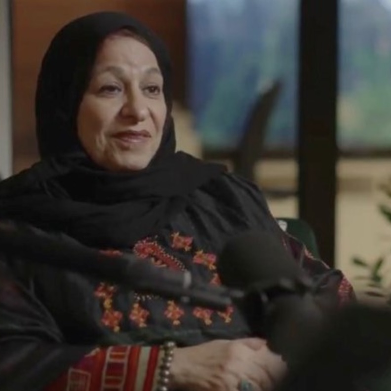 تعرفوا على ليلى البسام الحاصلة على وسام الملك خالد للتميز في مجال خدمة التراث الوطني