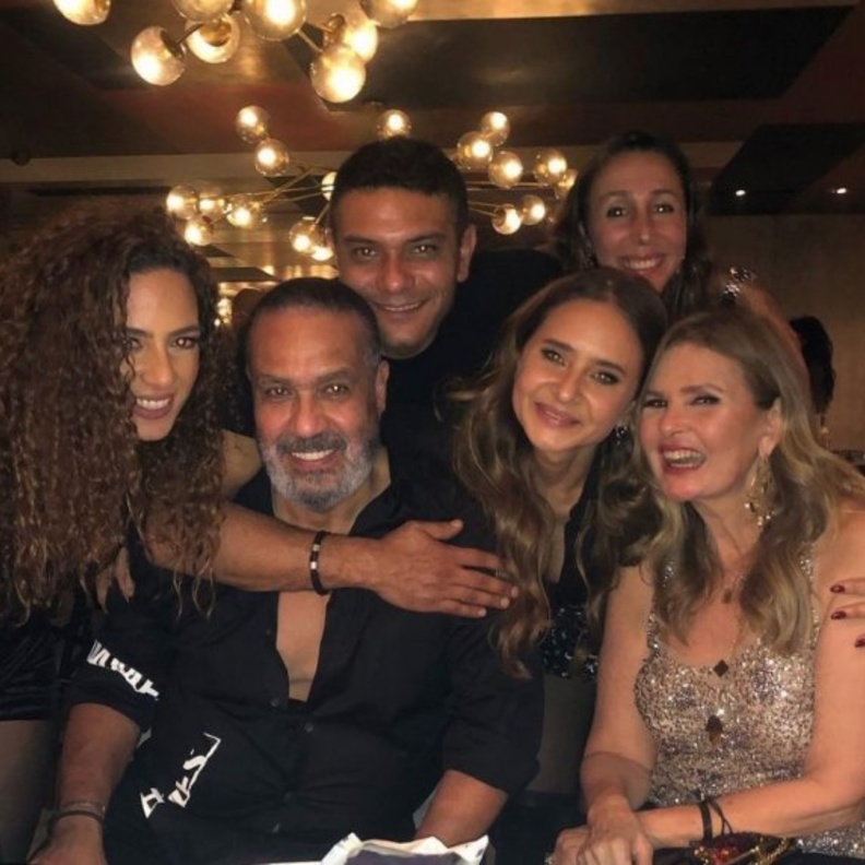 حفلات ومناسبات فنية تسبّبت في تفشي كورونا بالوسط الفني