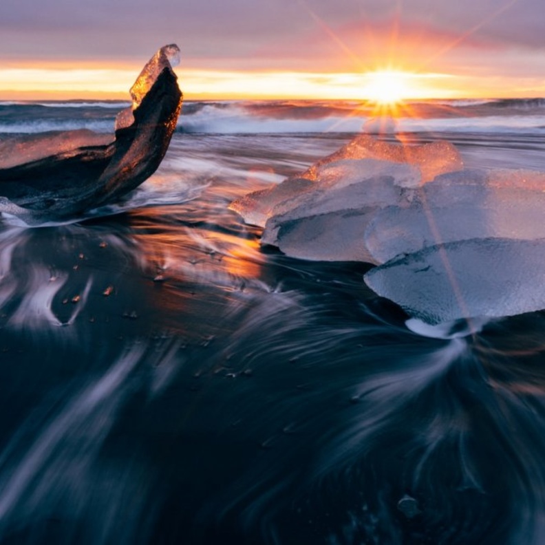  السياحة في ايسلندا شاطئ Diamond - Juliana Chyzhova