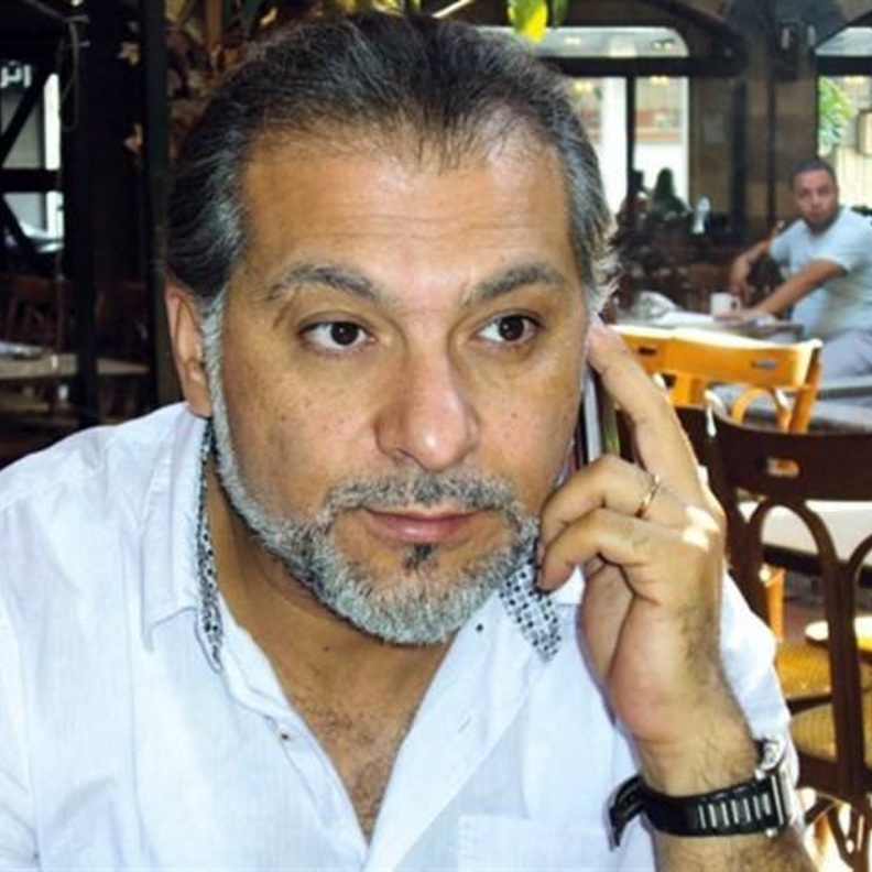النجوم ينعون المخرج السوري حاتم علي