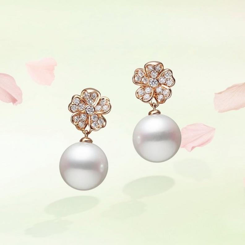 أقراط chery blossom من mikimoto