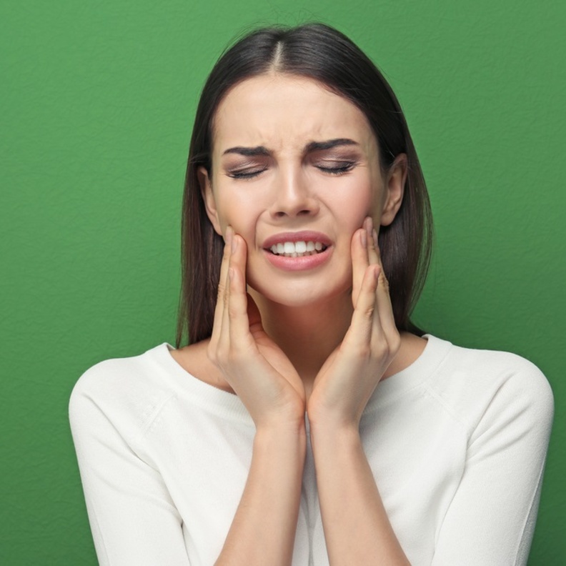  اسباب ألم الاسنان في الشتاء وعلاجه