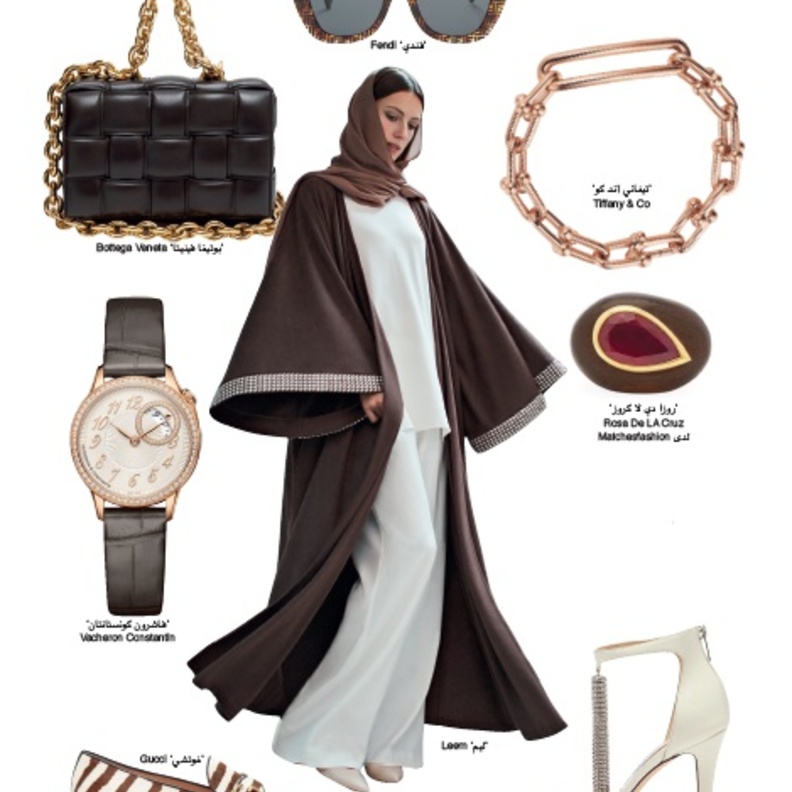 إطلالتان بعبايتان أنيقتان مناسبتان لاحتفالية نهاية العام