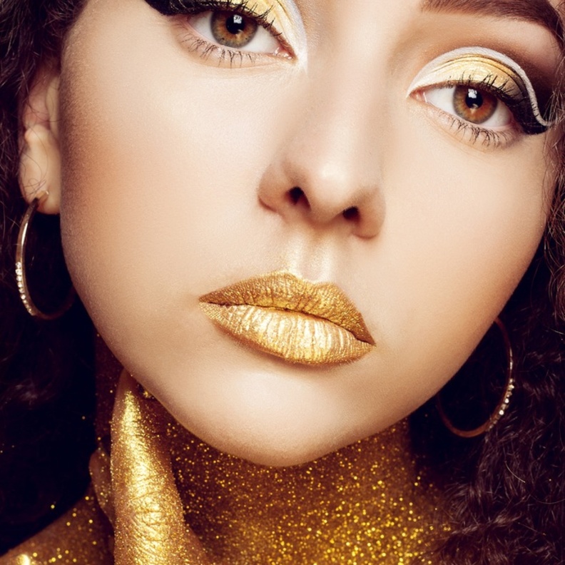 مكياج جريء لسهرات راس السنة 2021