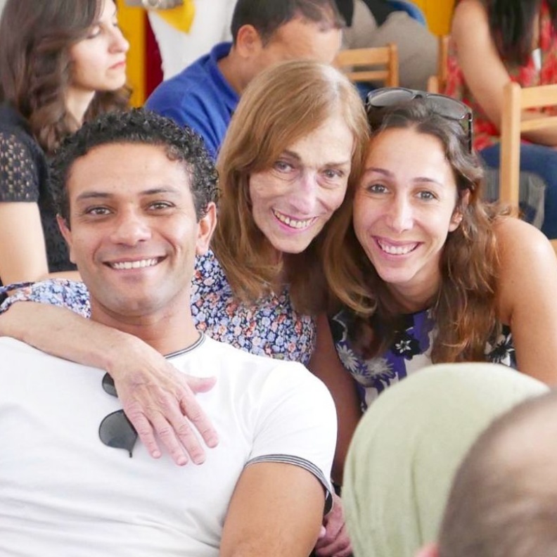 آسر ياسين وزوجته وحماته