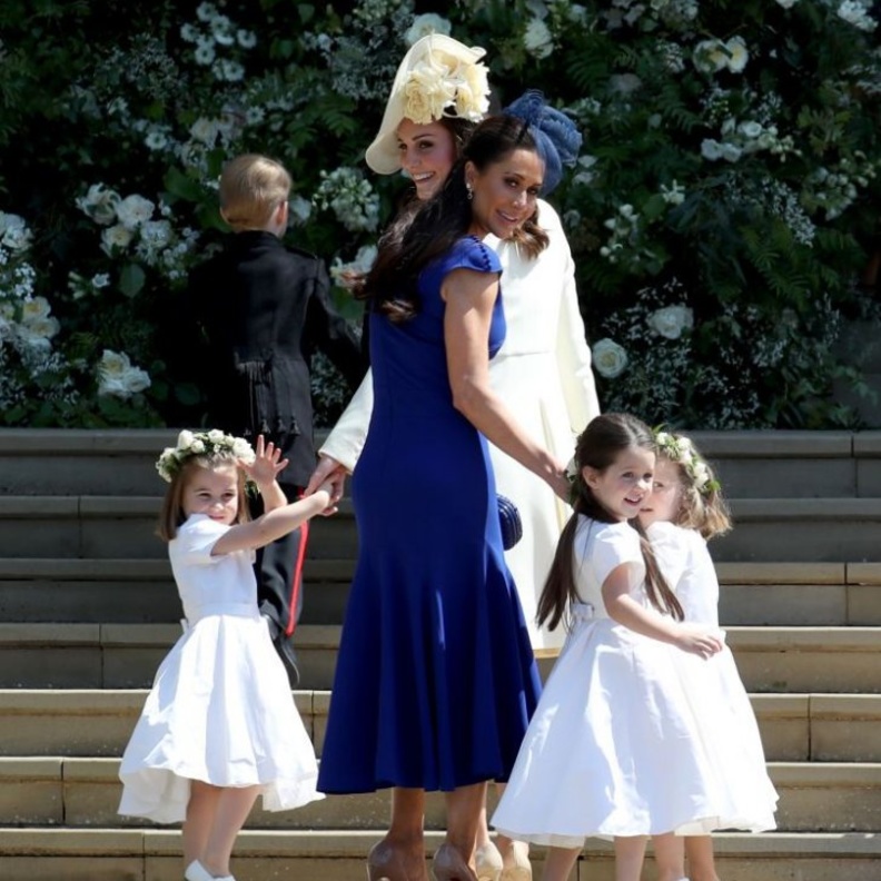  إطلالة جيسيكا مولروني في حفل زفاف ميغان ماركل