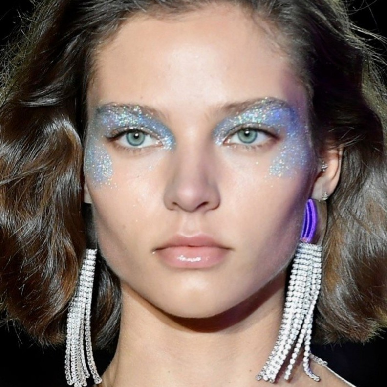 مكياج ربيع 2021 مع الغيتر الهندسي من دار Etam