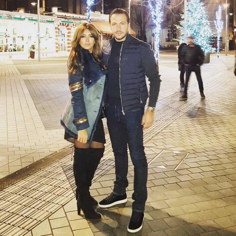  أمل بوشوشة مع زوجها