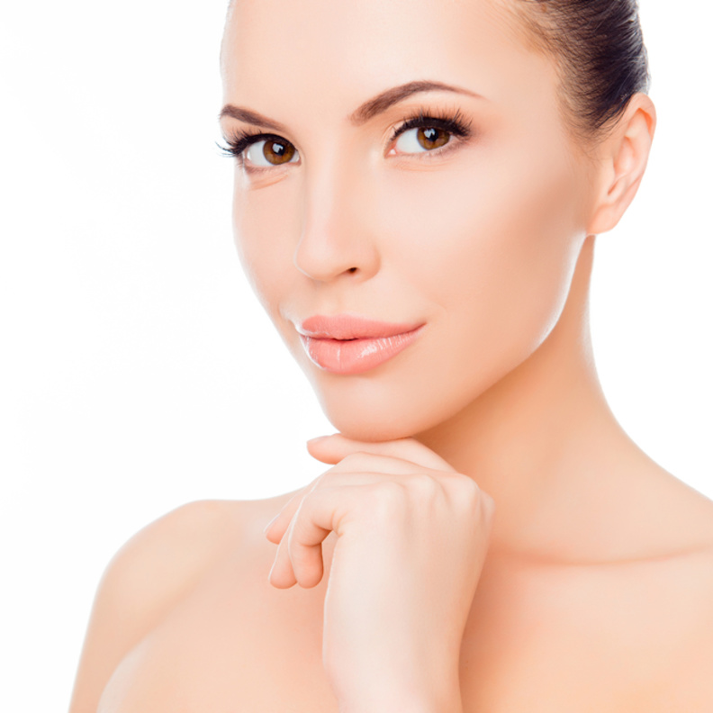 عملية تجميل الذقن تعمل على تحسين ملامح الذقن والرقبة وخط الفك