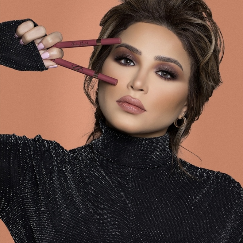 نهى نبيل تقدم مشروعها الأكبر بالألوان