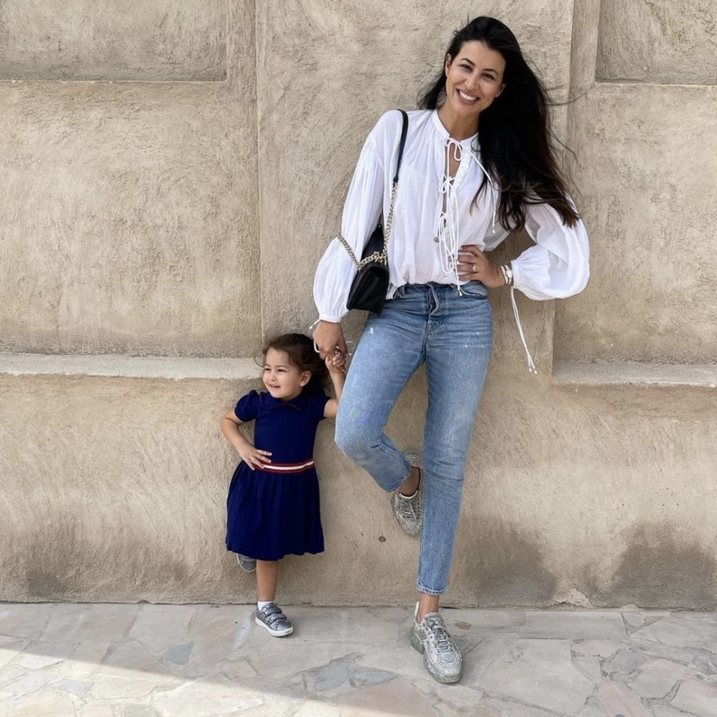 صورة لطيفة نشرتها ريم السعيدي برفقة ابنتها