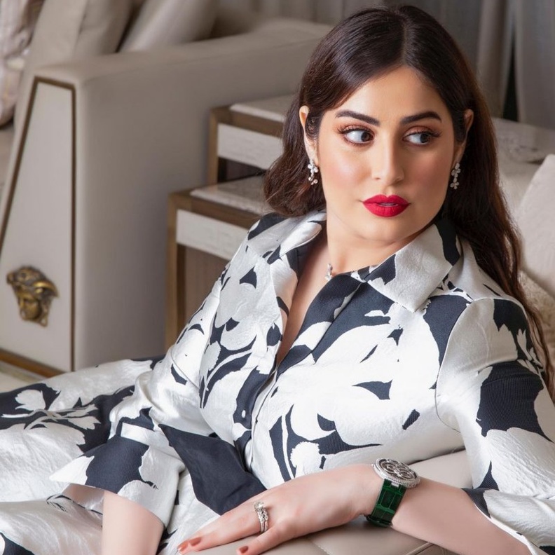 موديلات مجوهرات فخمة للعروس الخليجية من وحي رؤى الصبان 