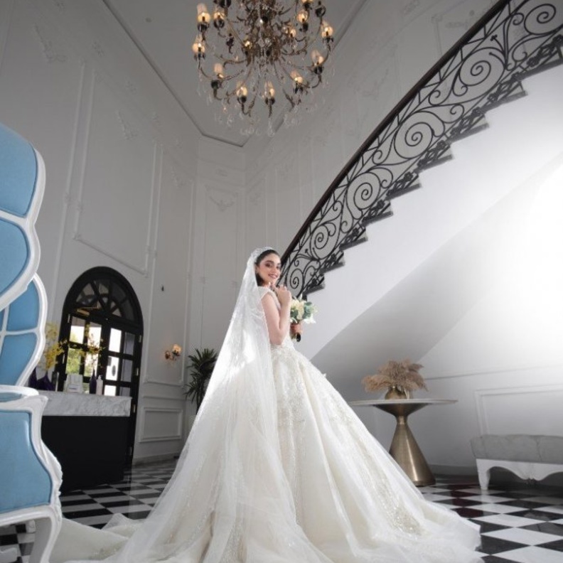  تصوير العرايس بكاميرا المصورة بشاير عايض